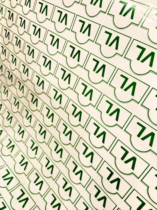 in decal tem nhãn nhà bè