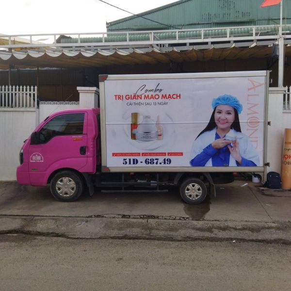thi công decal quảng cáo xe tải