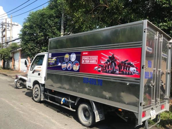 in decal dán xe tải