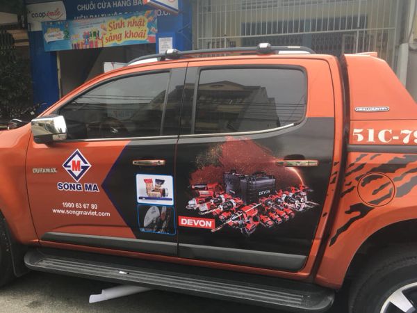in decal dán quảng cáo xe