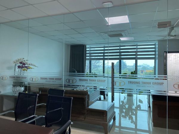 in decal tại dĩ an