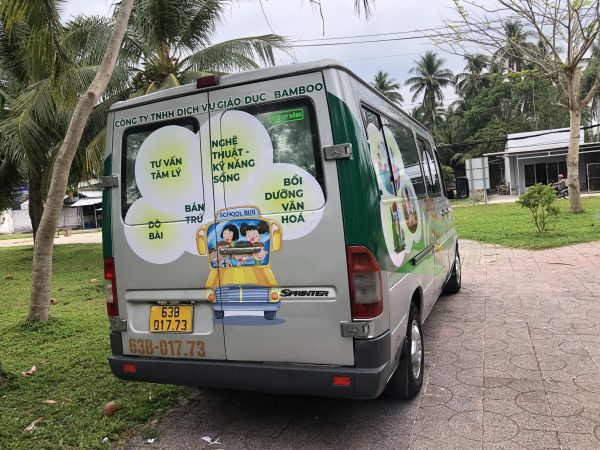 in decal dán quảng cáo ô tô