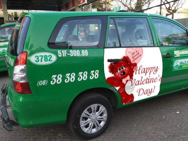 in decal dán xe