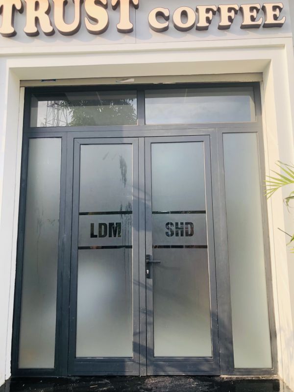 in decal quận 5