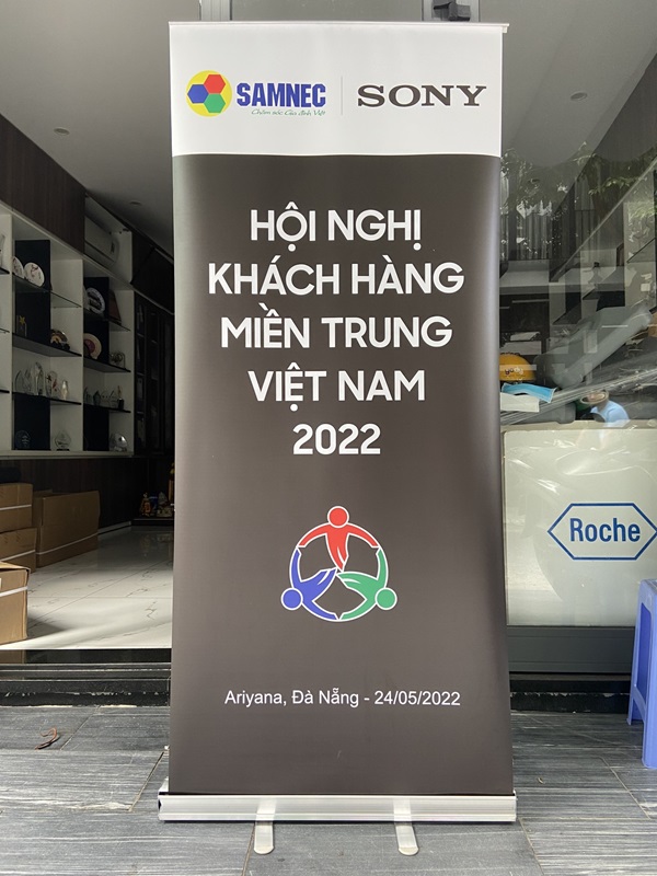 in standee quận 7
