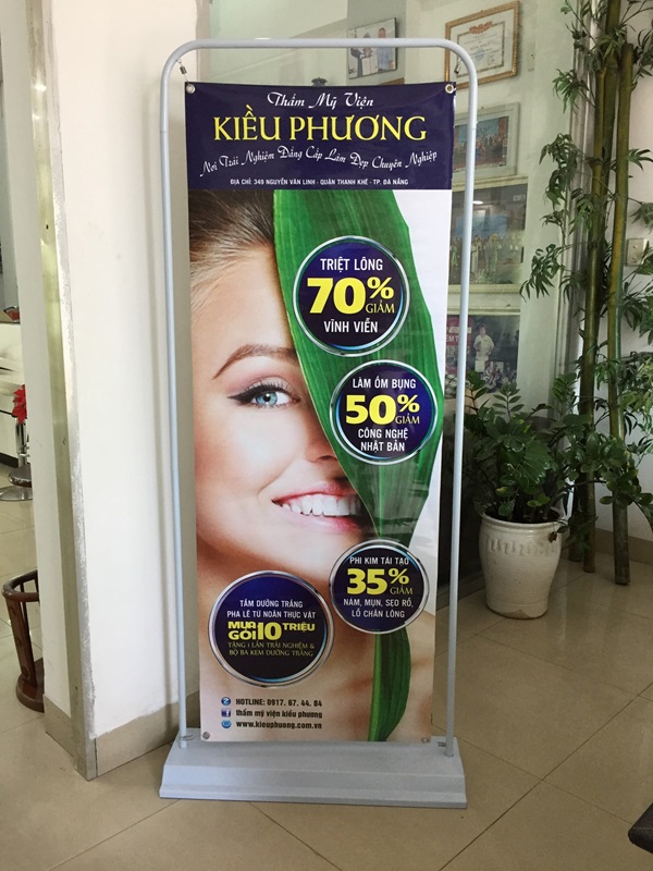 in standee quận 7