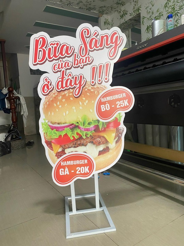 standee mô hình