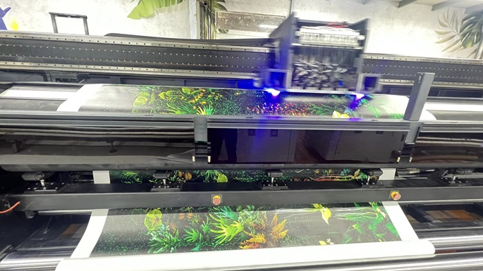 in uv